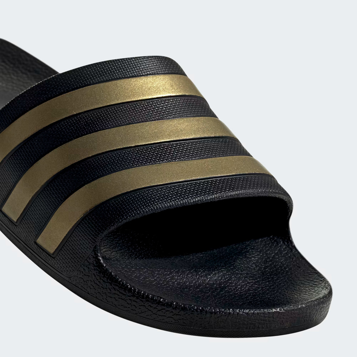 Adilette Aqua Slides