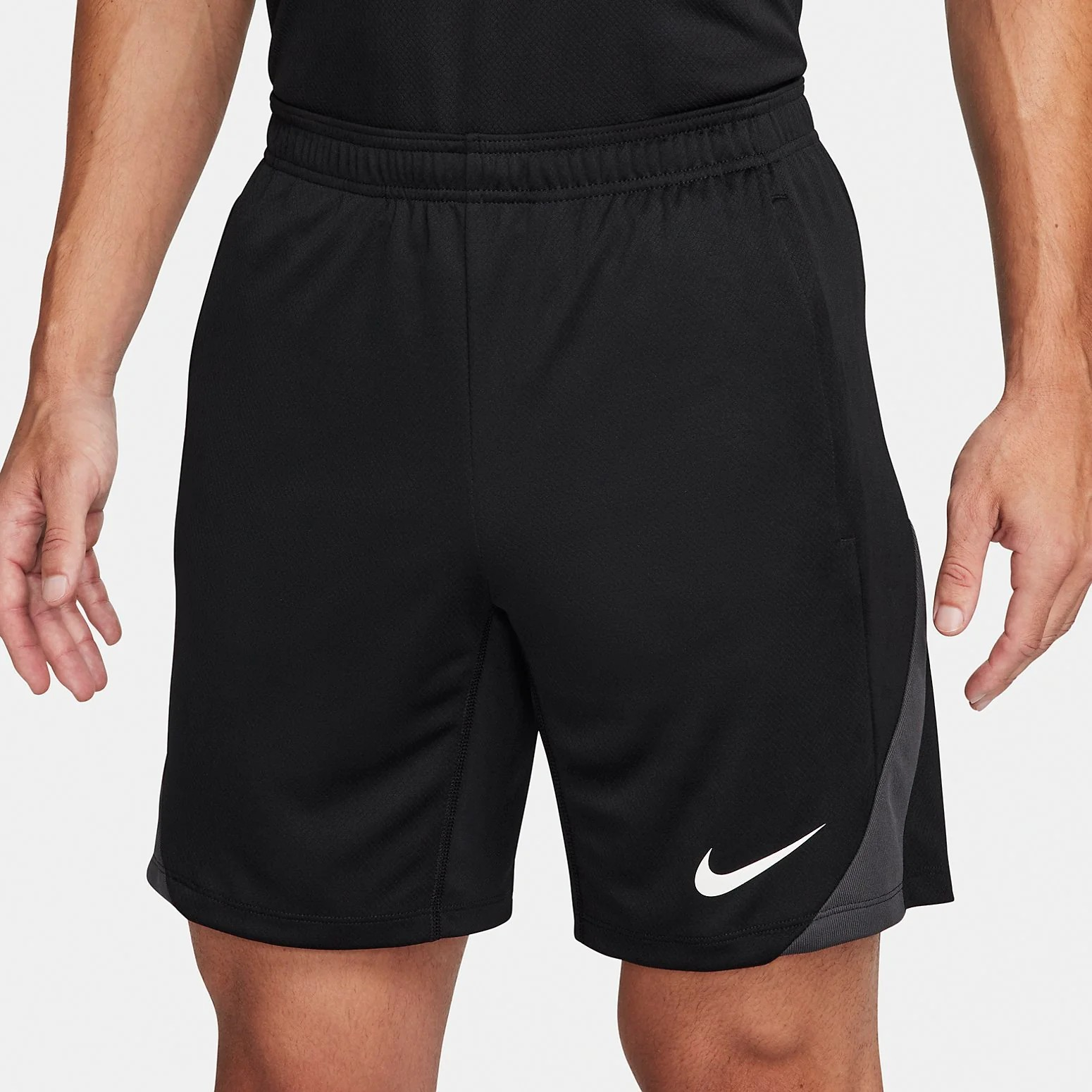 M Nk Df Strk Short Kz