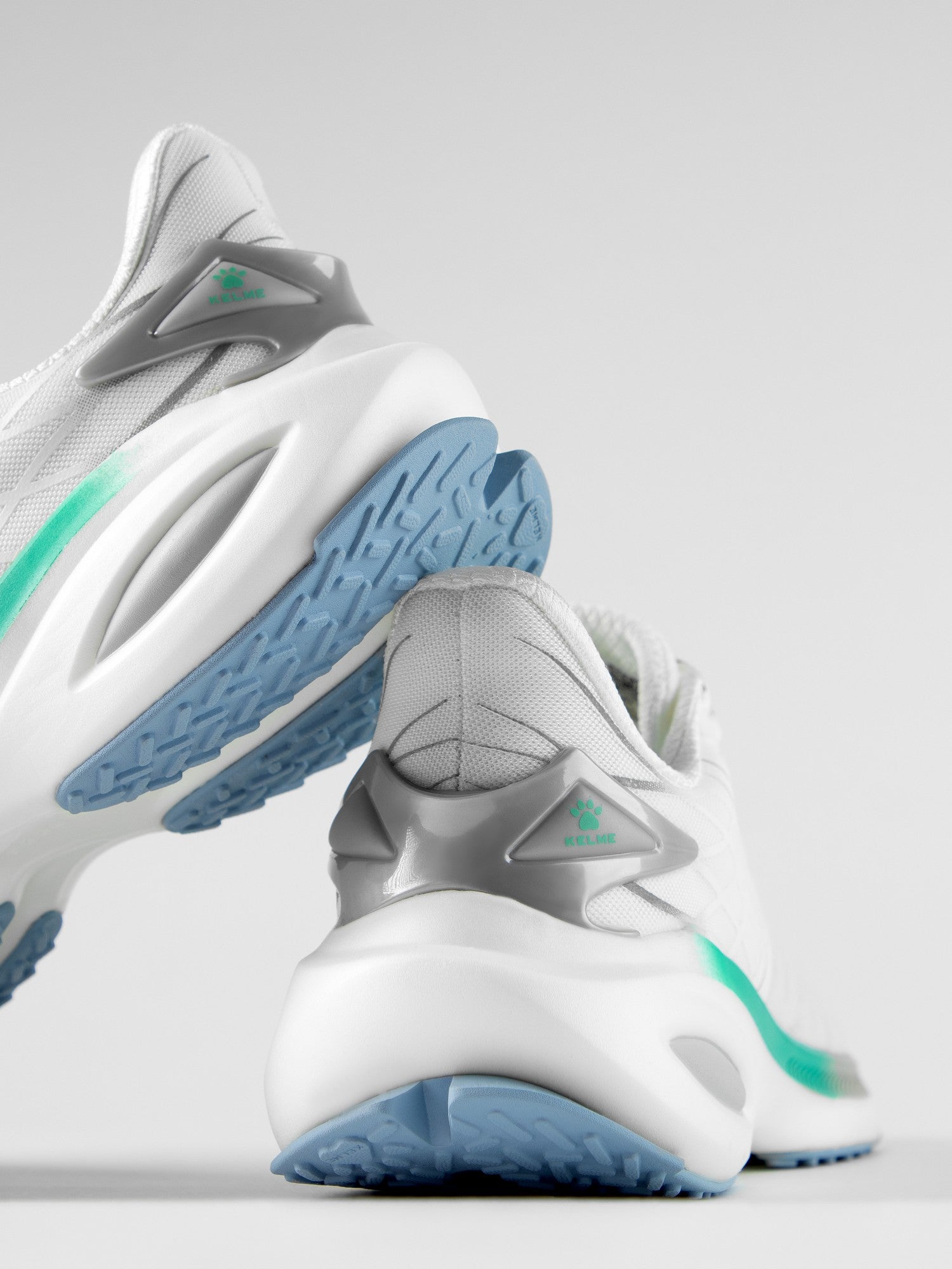 KELME Sports Shoes Sneakers